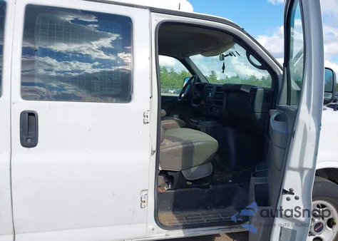 2010 GMC Savana 2500 Work Van from USA, damaged, VIN 1GTZGFBA9A1133816